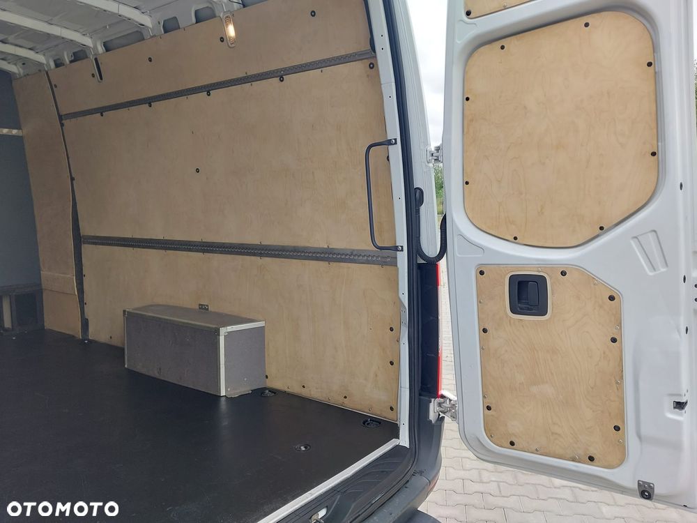 Mercedes-Benz Sprinter - 15