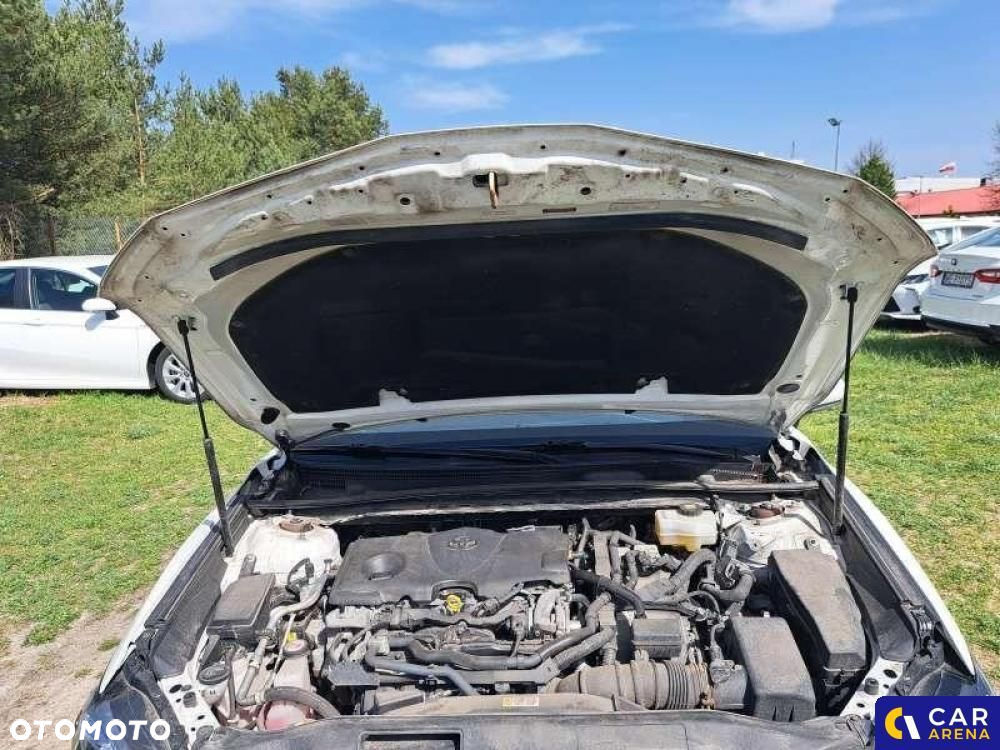 Toyota Camry - 12