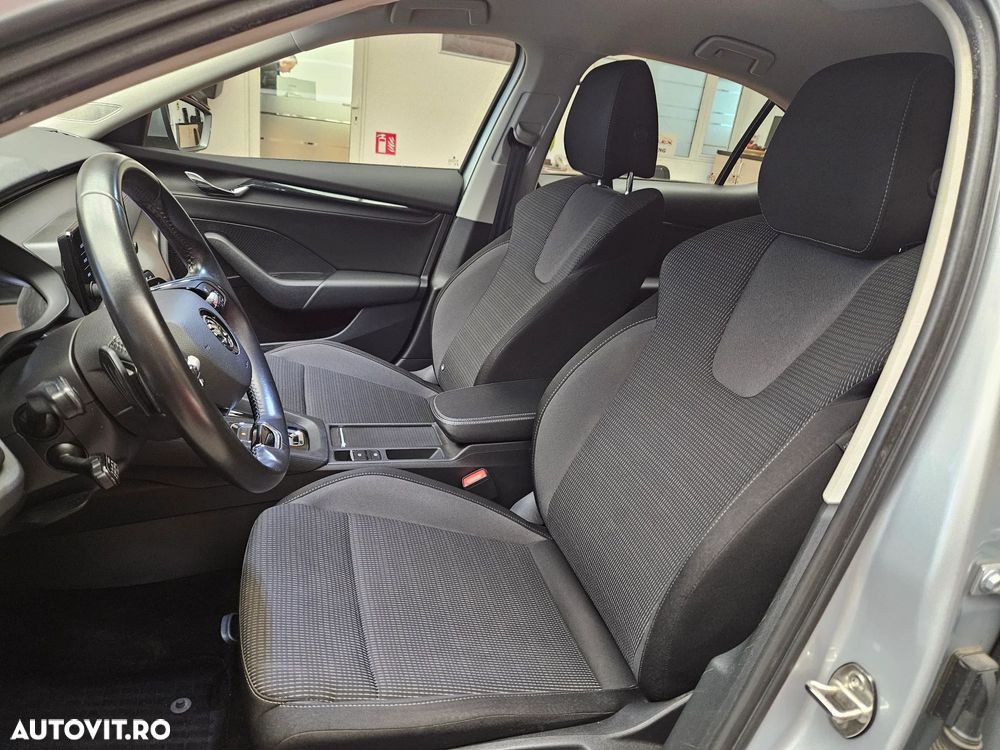 Skoda Octavia 2.0 TDI DSG Ambition - 11