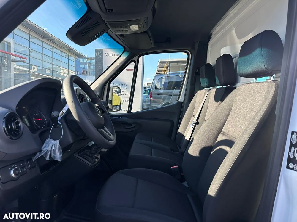 Mercedes-Benz Sprinter 517 CDI CD L2 170 CP RWD 9AT - 7