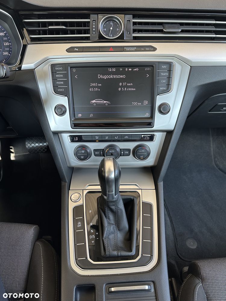 Volkswagen Passat 2.0 TDI BMT Comfortline DSG - 21