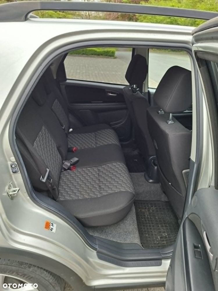 Suzuki SX4 - 8