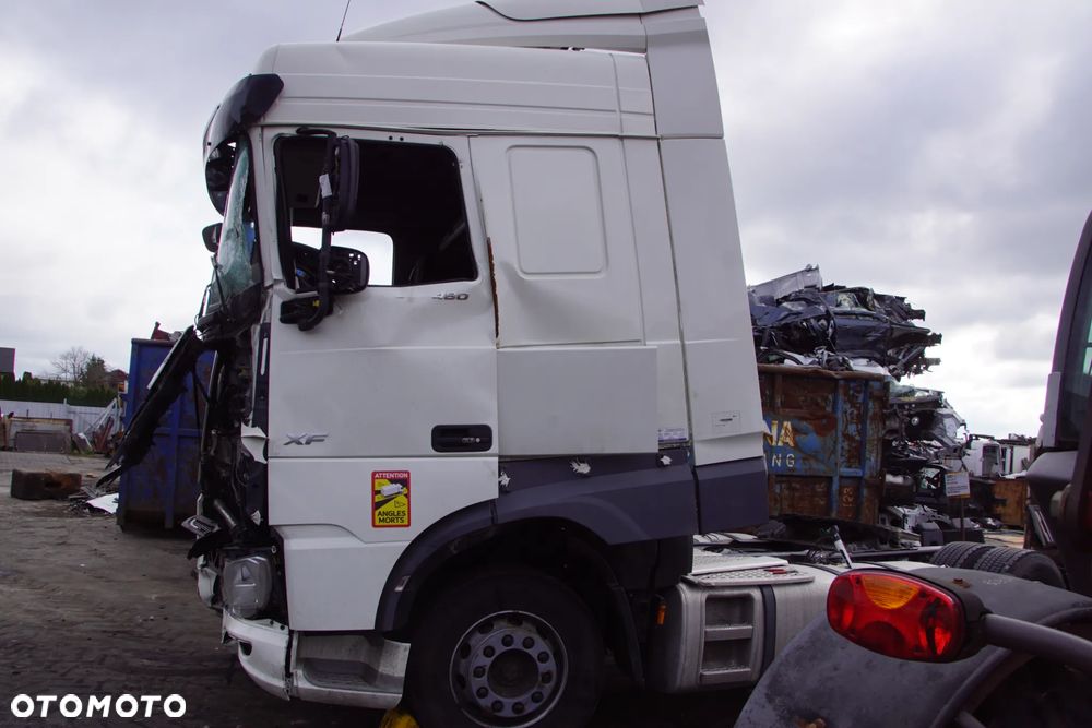 Auto na części - DAF XF 480 FT 12.9 483 KM MX-13 12TX2210 TD 2021R Silnik Skrzynia Drzwi Kabina Siodło Lusterko Klamka Szyba Lampa Deska Kokpit Sterownik Moduł Czujnik Panel Kierownica - 6