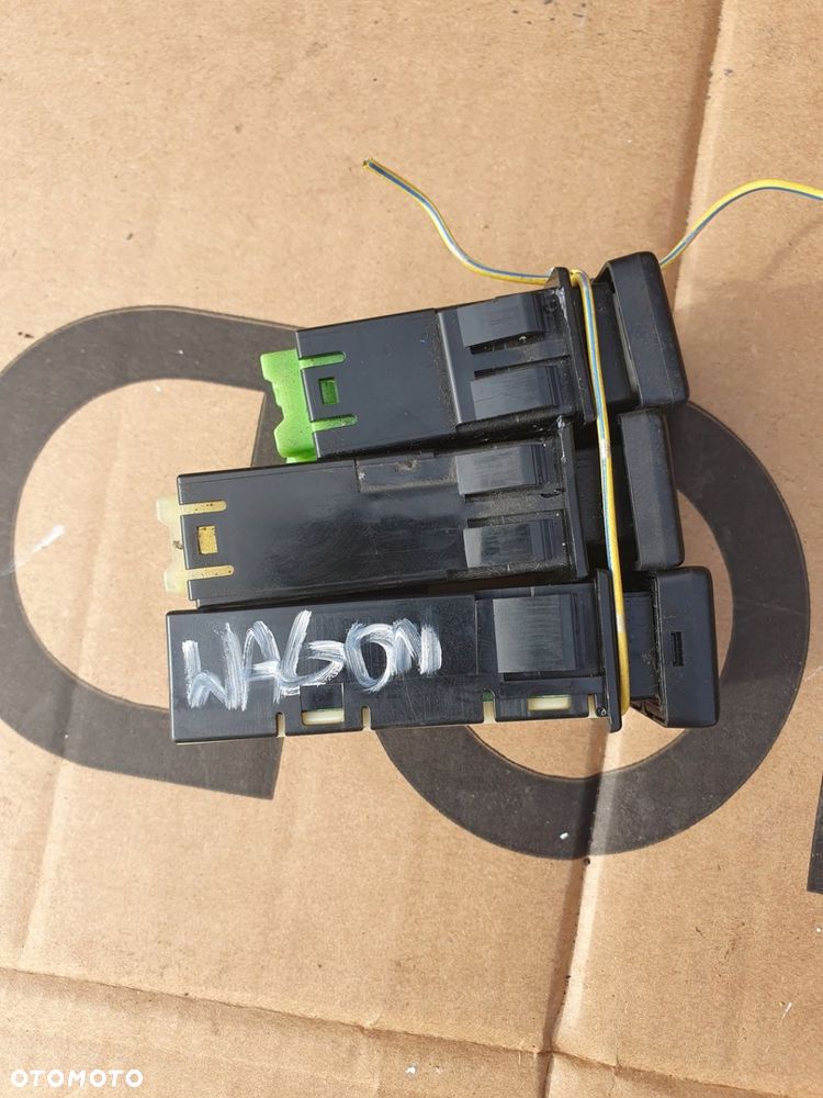 przycisk szyby tył wycieraczek świateł mgielnych SUZUKI WAGON R 2000r 1.3 - 2