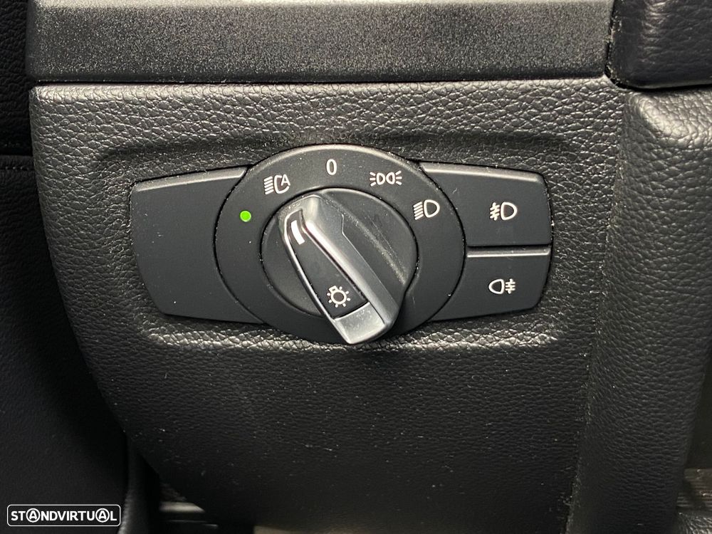 BMW 118 d Cabrio Limited Edition Lifestyle c/ M Sport Pack - 11