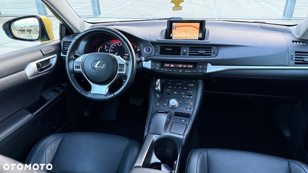 Lexus CT 200h Prestige - 17