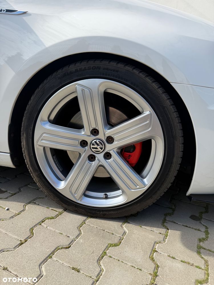 Volkswagen Golf - 6