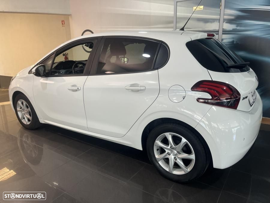 Peugeot 208 1.2 PureTech Active - 8