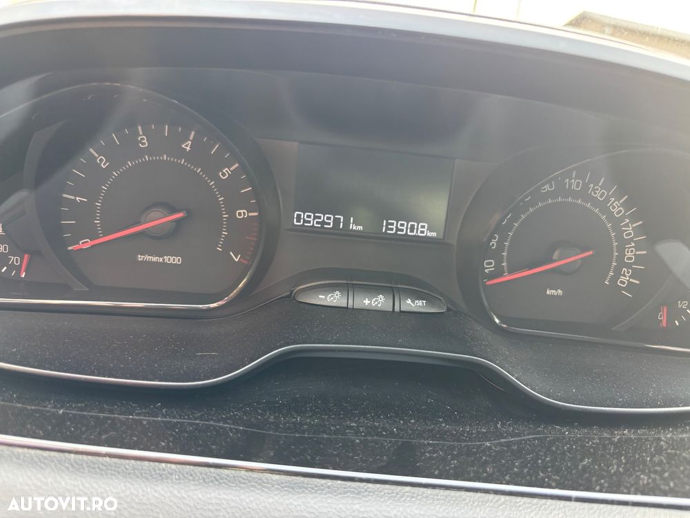 Peugeot 208 68 VTI Active - 6