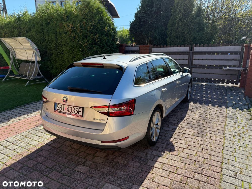 Skoda Superb Combi 2.0 TDI Ambition - 6