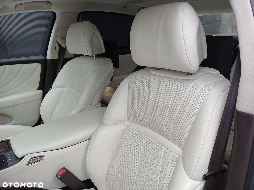 Lexus LS 500h Omotenashi AWD - 22
