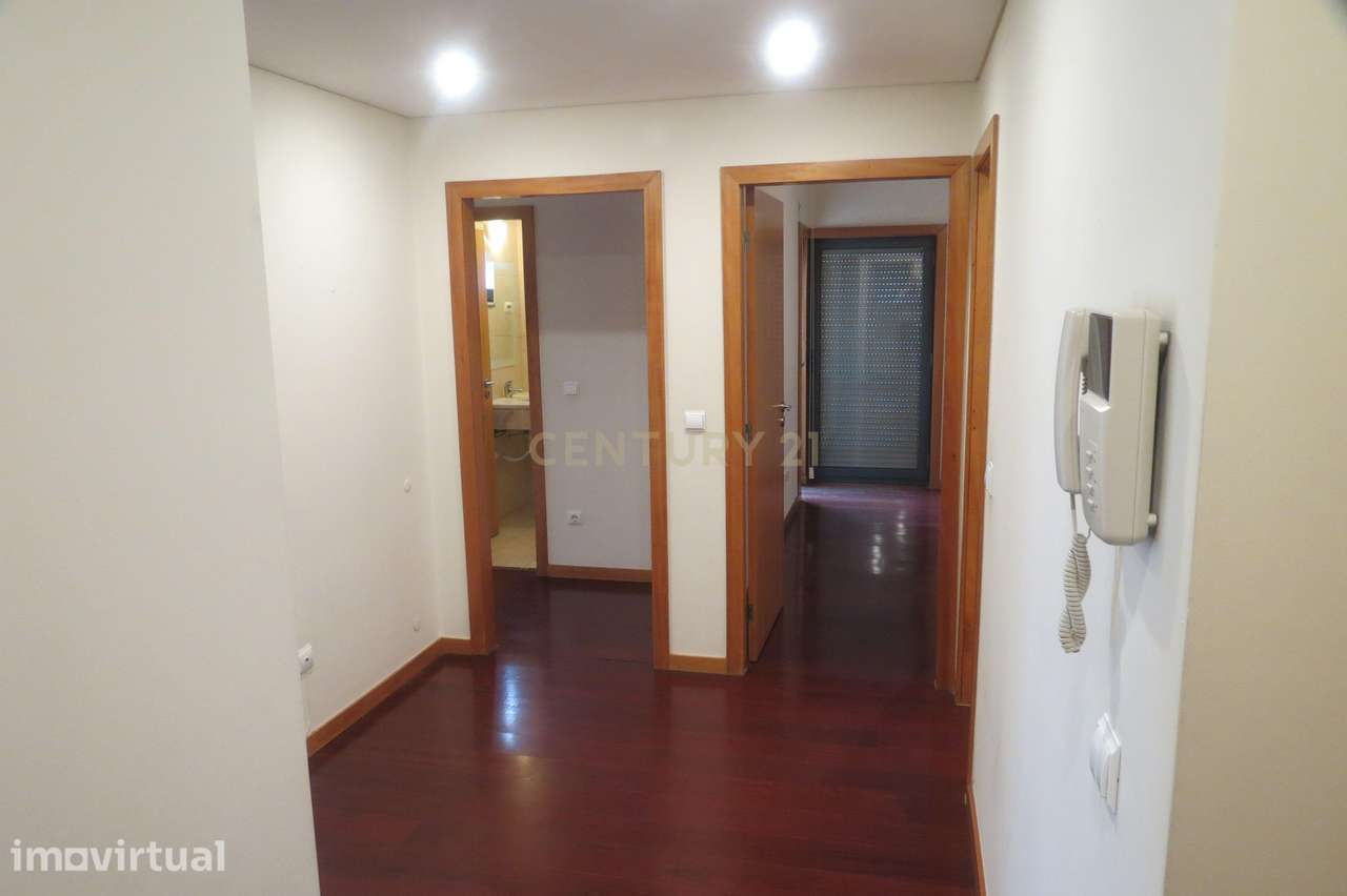 Apartamento T2 com Varanda em Nogueira - Braga - Grande imagem: 5/31
