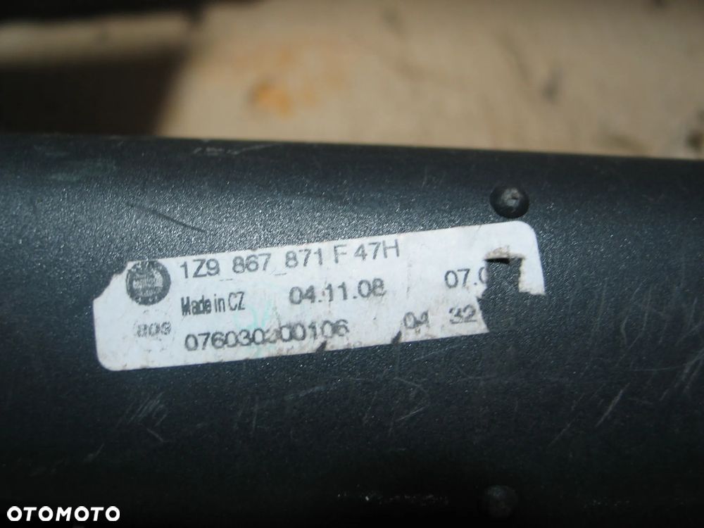 roleta bagaznika skoda octavia 2 II kombi 1Z9867871F oryginal - 9