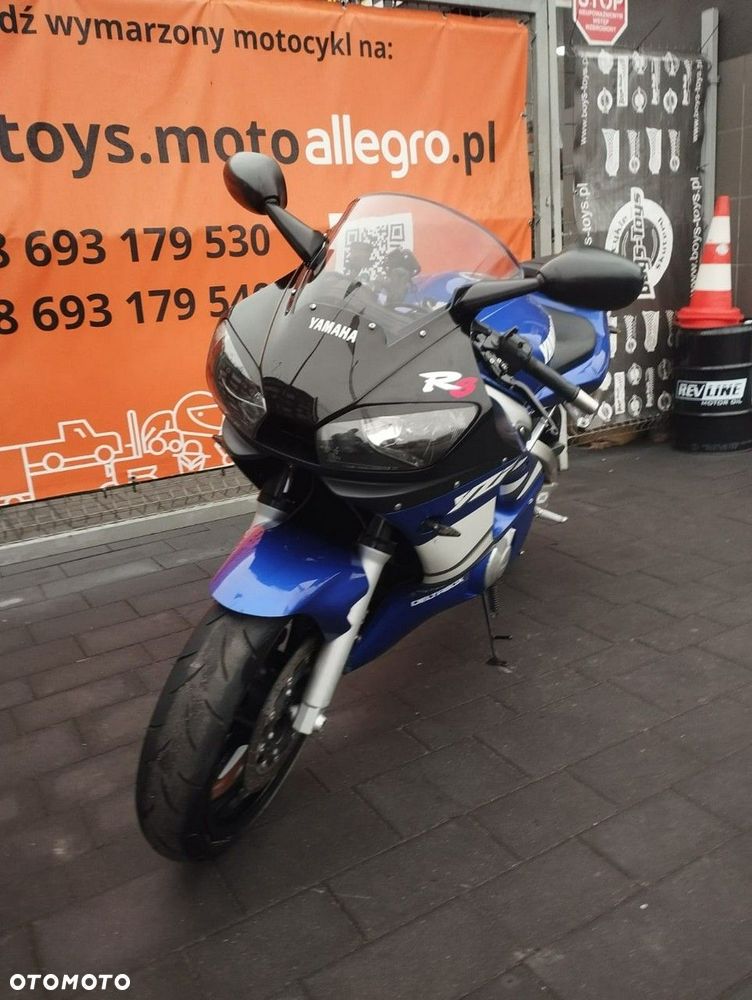 Yamaha R6 - 3