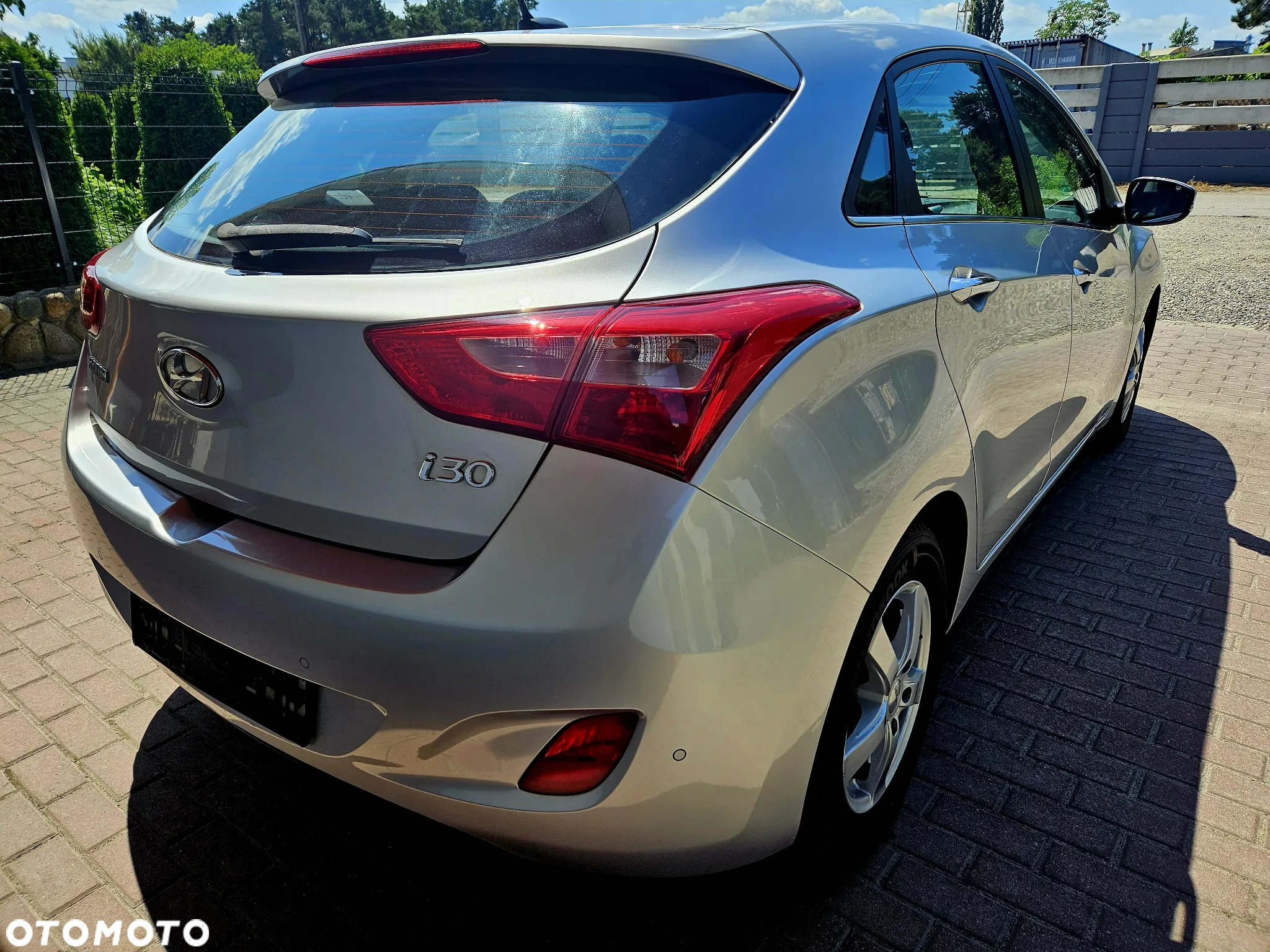 Hyundai i30 1.6 CRDI Automatik Style - 4
