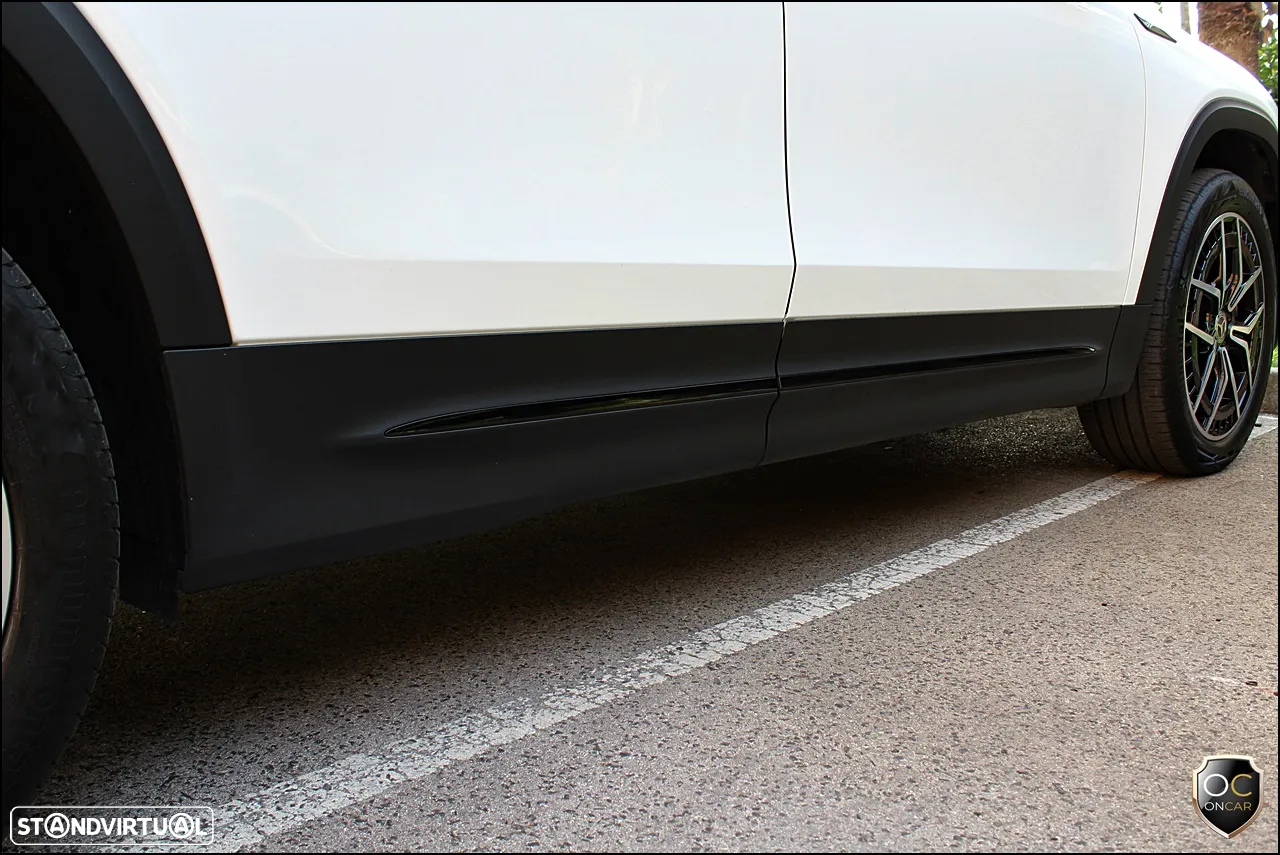 Mercedes-Benz EQB 300 4Matic AMG Line - 16