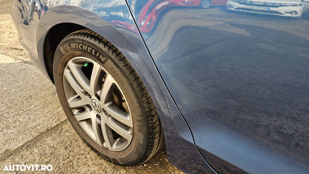 Volkswagen Jetta - 11