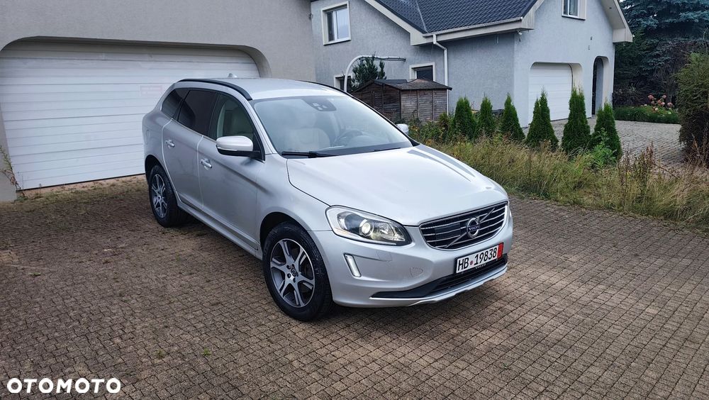 Volvo XC 60 D5 AWD Momentum - 25