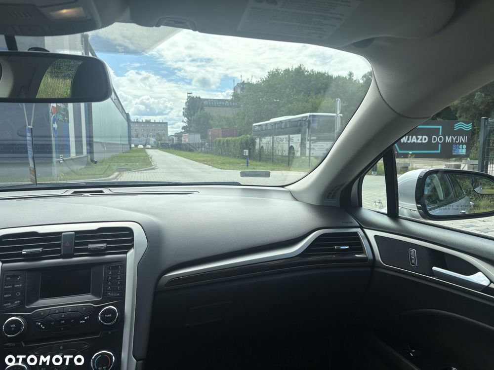 Ford Fusion - 8