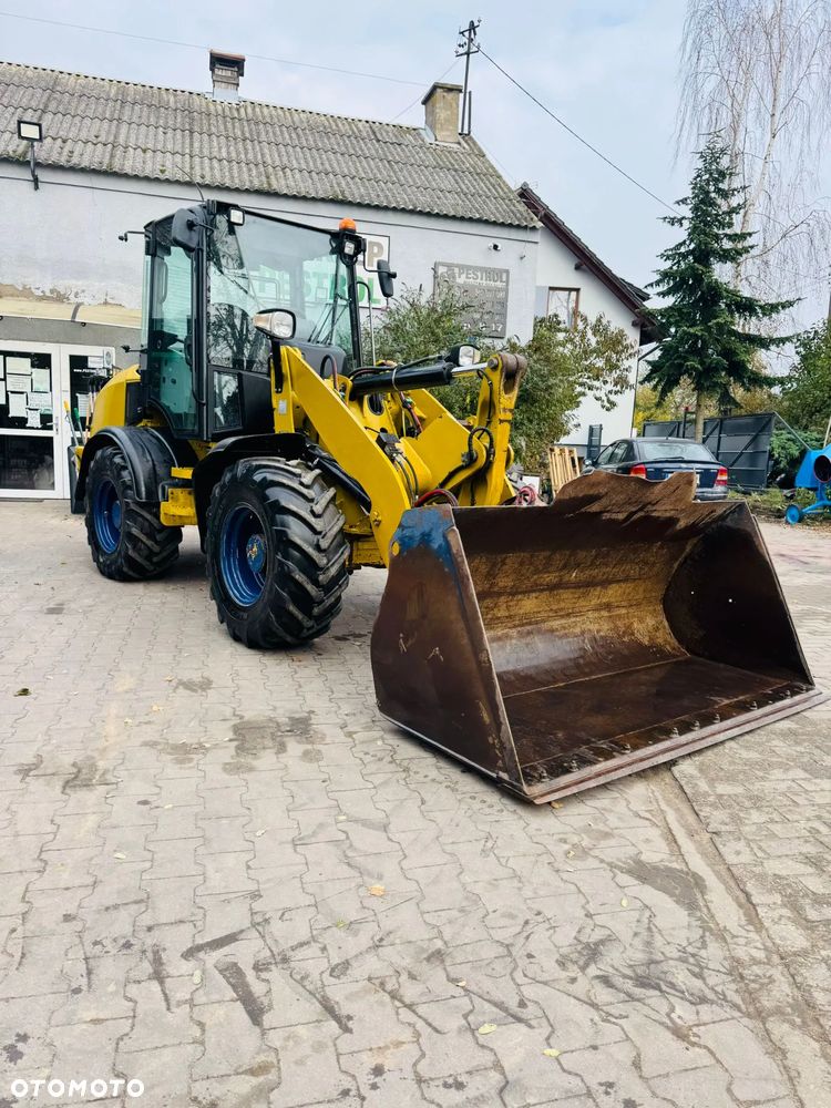 Caterpillar 908H - 12