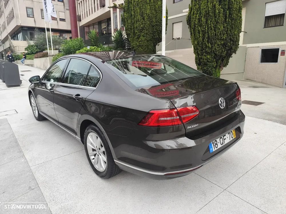 VW Passat 2.0 TDI Highline DSG - 6