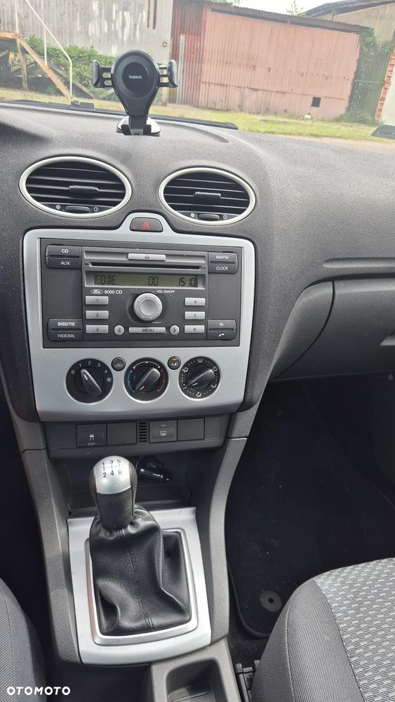 Ford Focus 1.6 Ambiente - 10