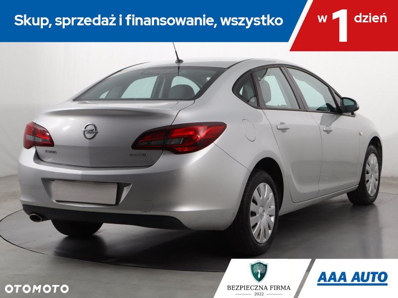 Opel Astra - 6