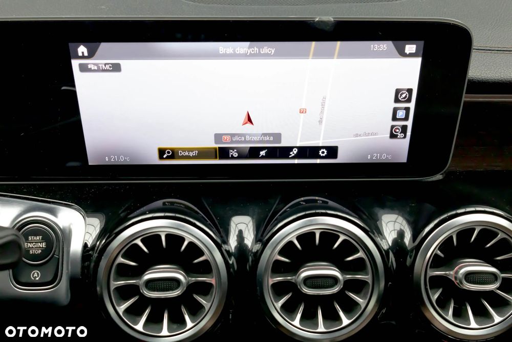 Mercedes-Benz GLB - 32