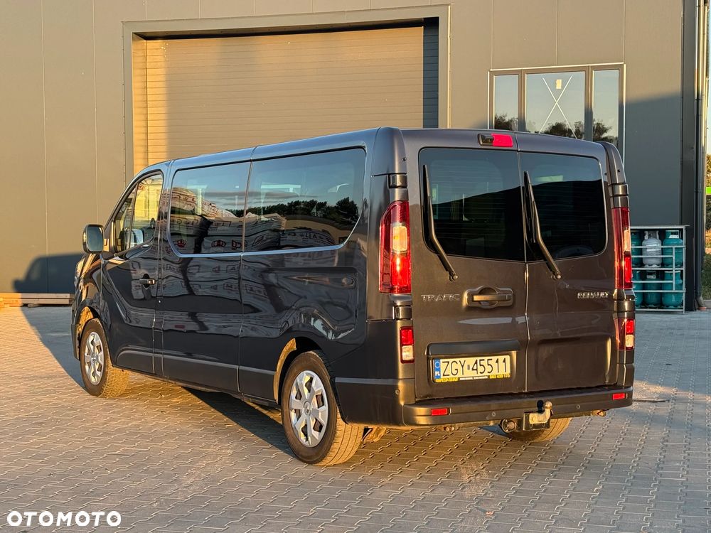 Renault Trafic SpaceClass 2.0 dCi Escapade - 3