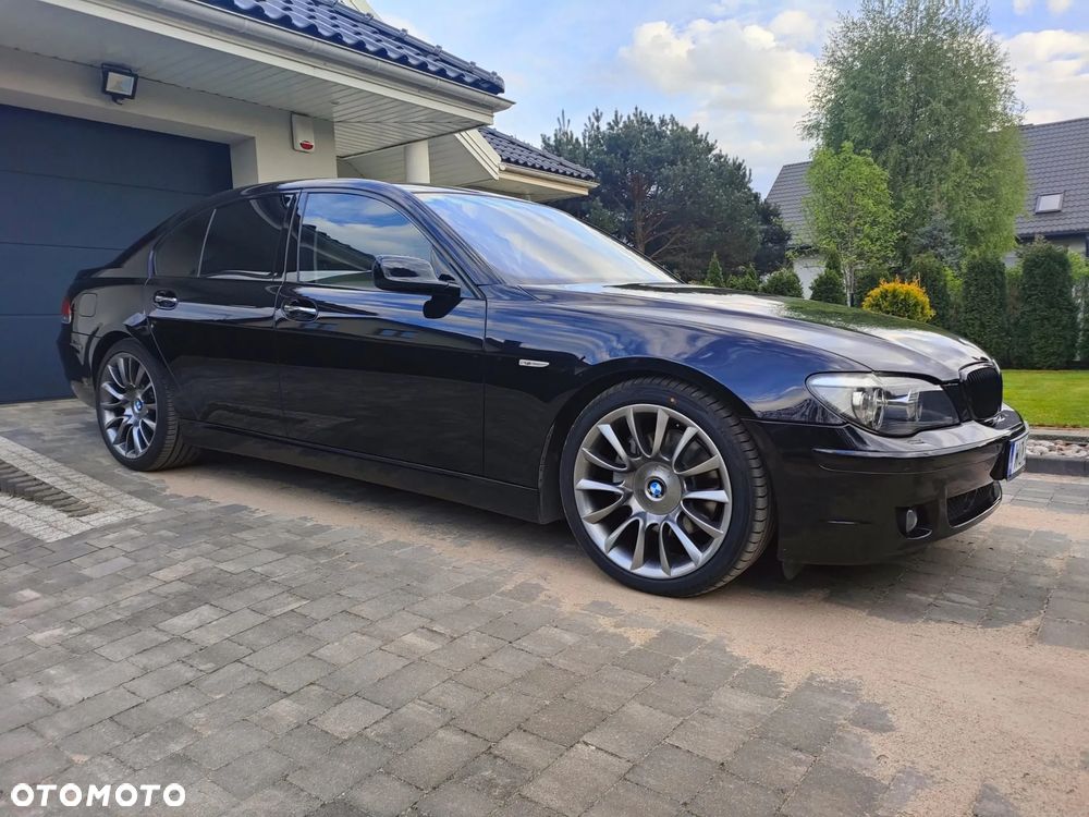BMW Seria 7 - 36
