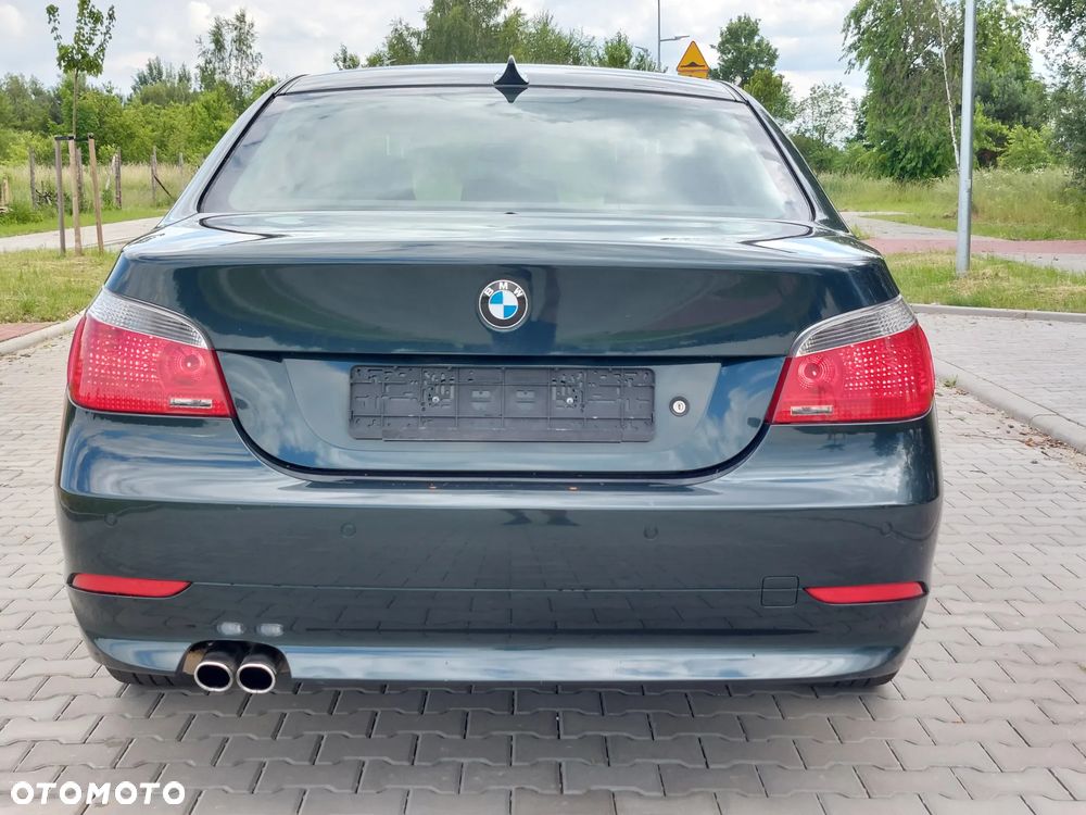 BMW Seria 5 525i - 24
