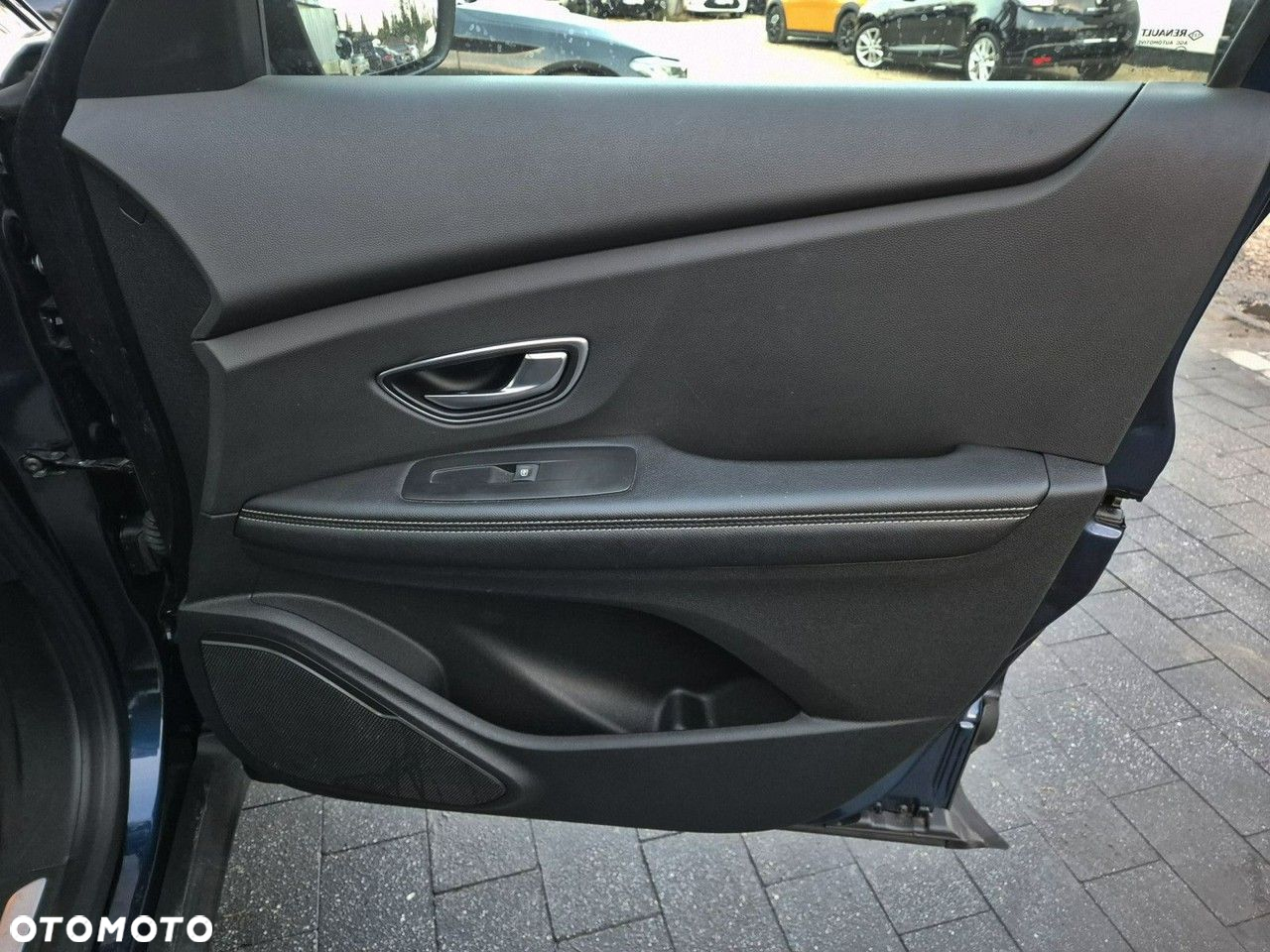 Renault Grand Scenic - 25