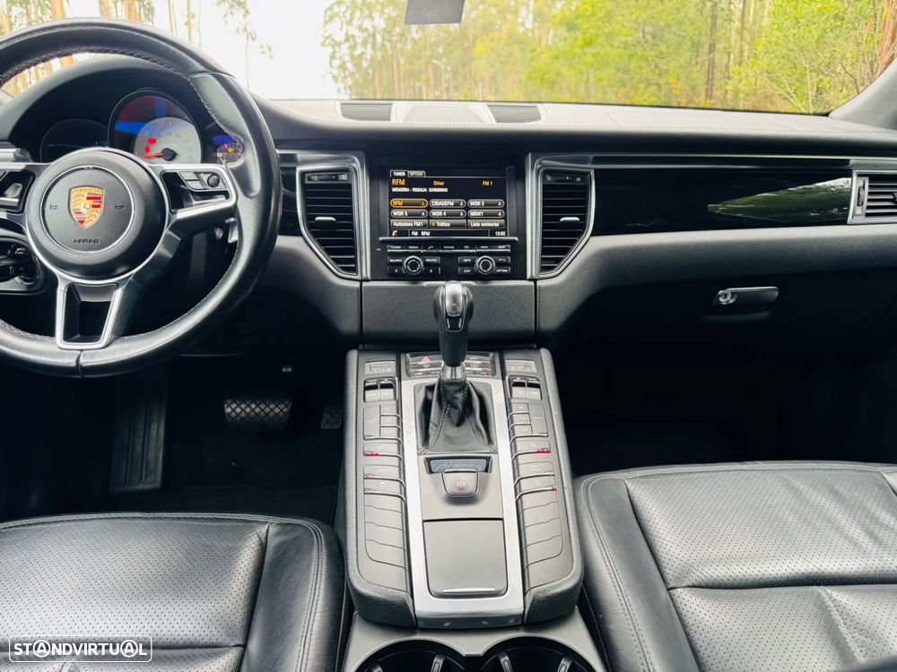 Porsche Macan S - 37