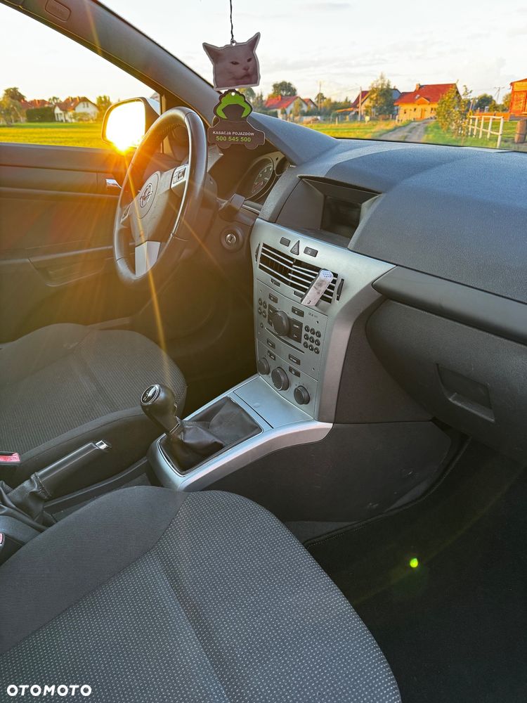 Opel Astra 1.6 Cosmo - 11