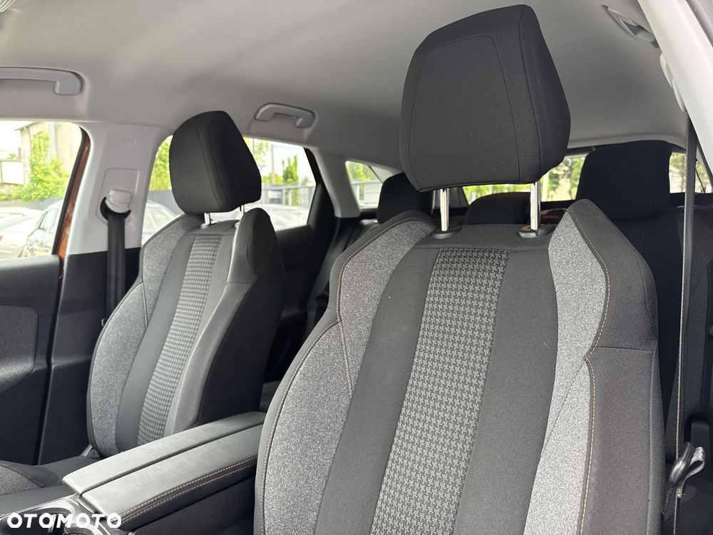 Peugeot 3008 1.2 PureTech GPF Allure S&S - 17
