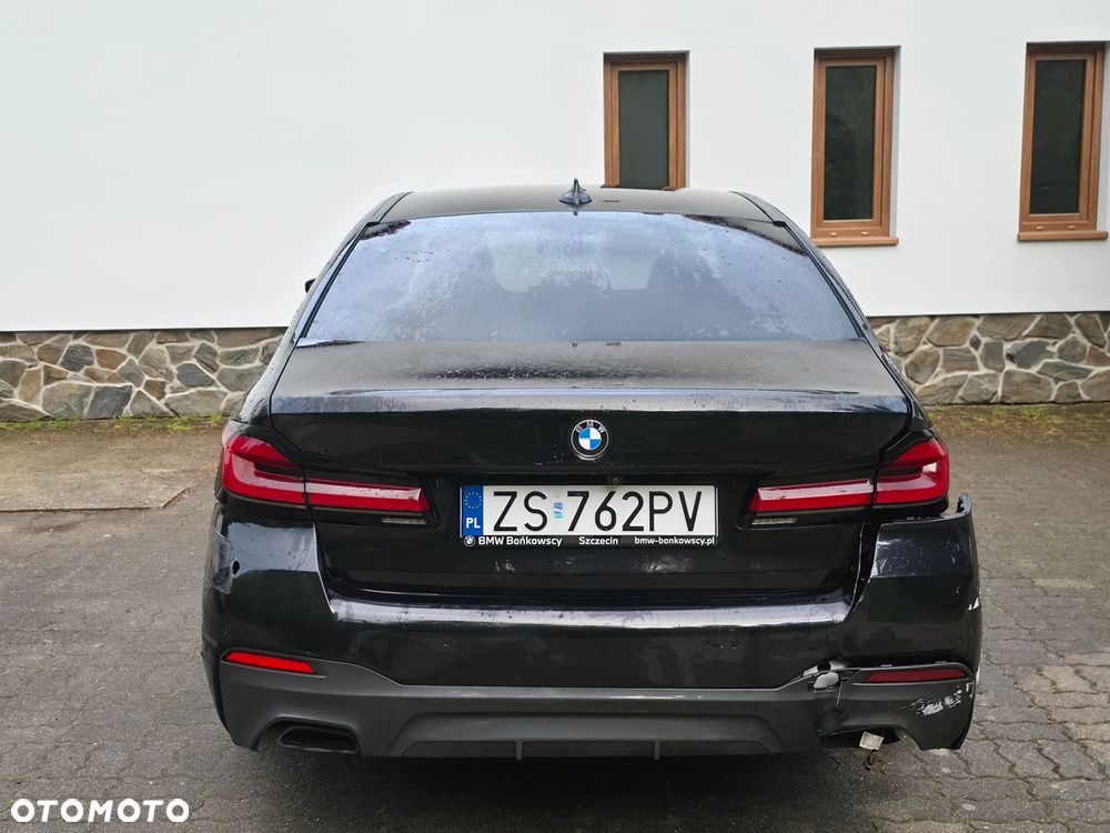 BMW Seria 5 540i xDrive mHEV M Sport sport - 17