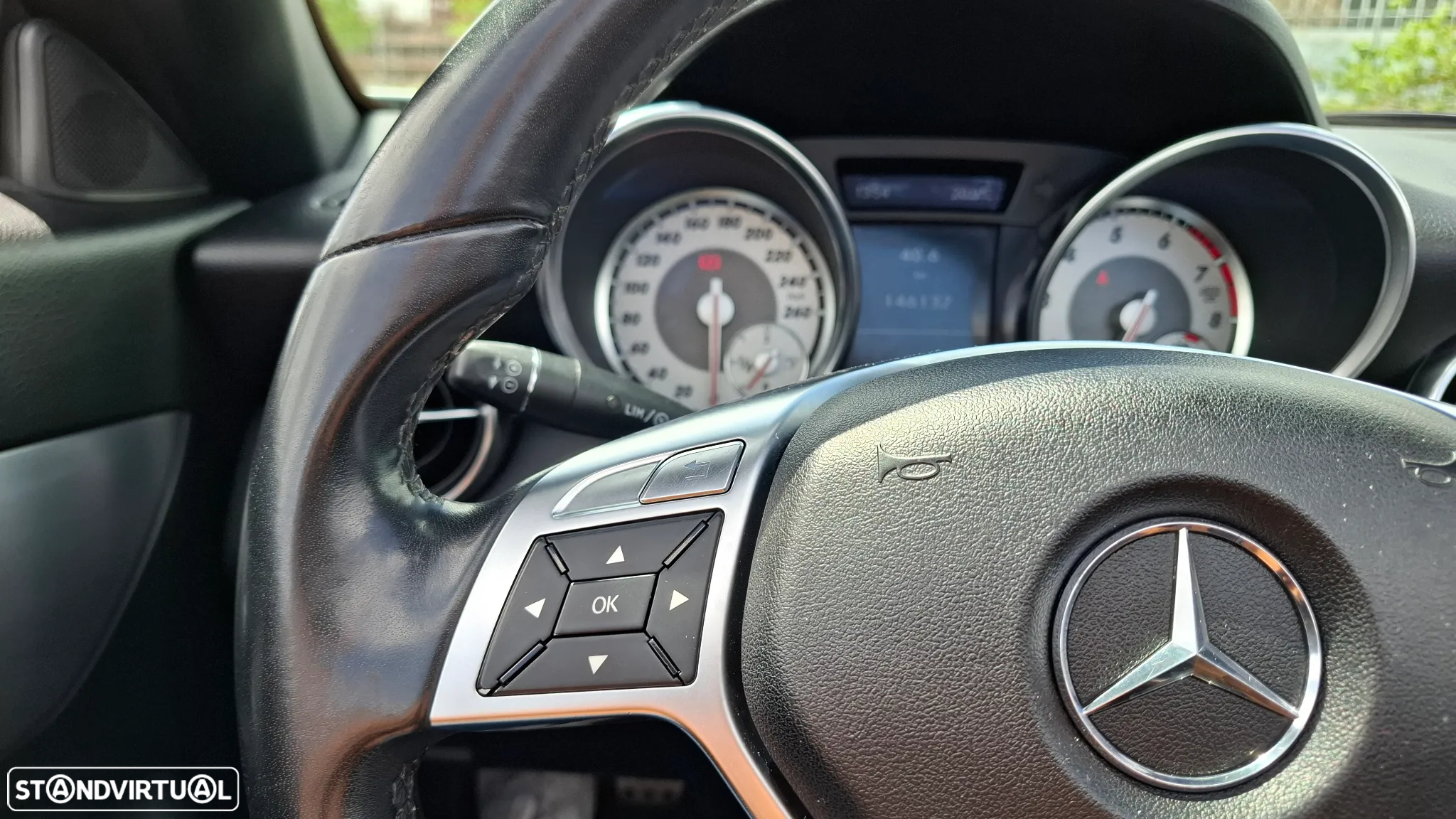 Mercedes-Benz SLK 200 (BlueEFFICIENCY) - 41