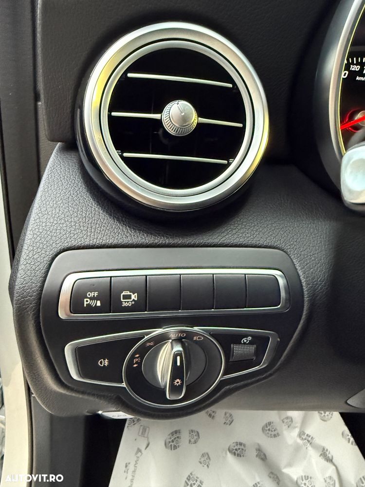 Mercedes-Benz GLC Coupe 220 d 4Matic 9G-TRONIC AMG Line - 11