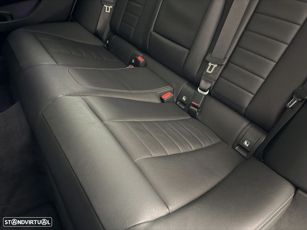 BMW 330 e Pack Desportivo M Auto - 34