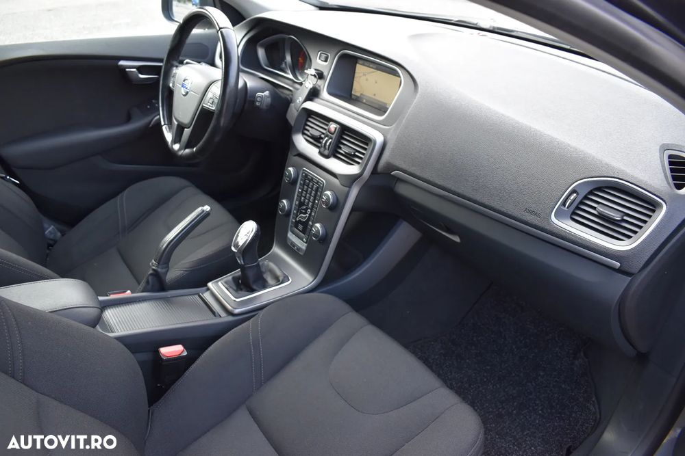 Volvo V40 D2 - 8