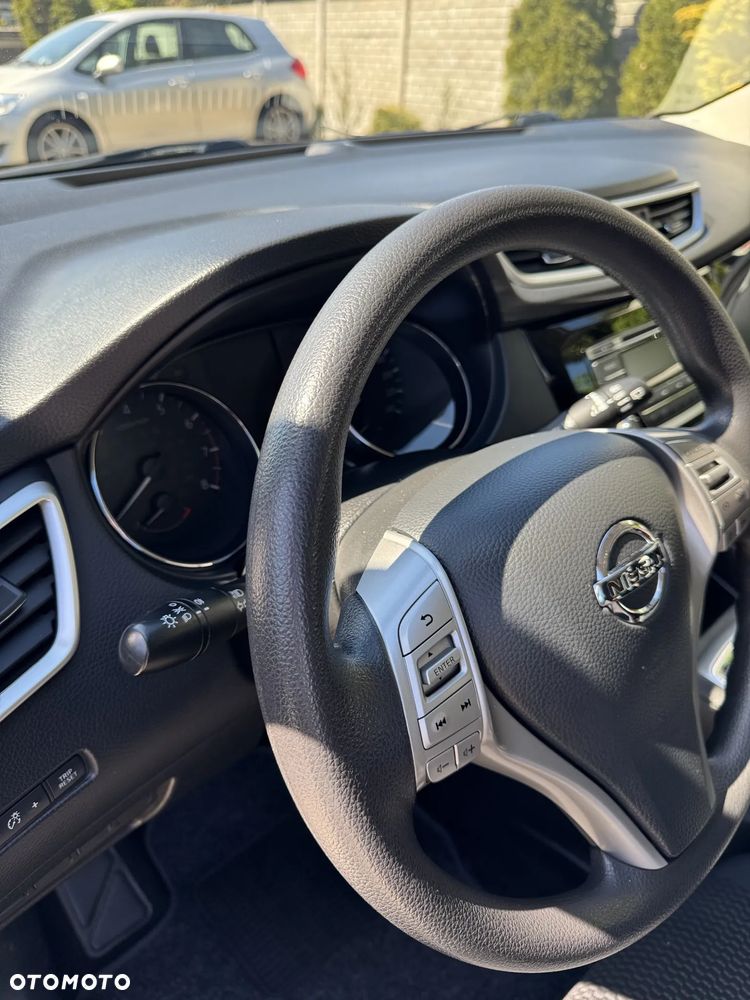 Nissan Qashqai 1.2 DIG-T Visia Xtronic - 27