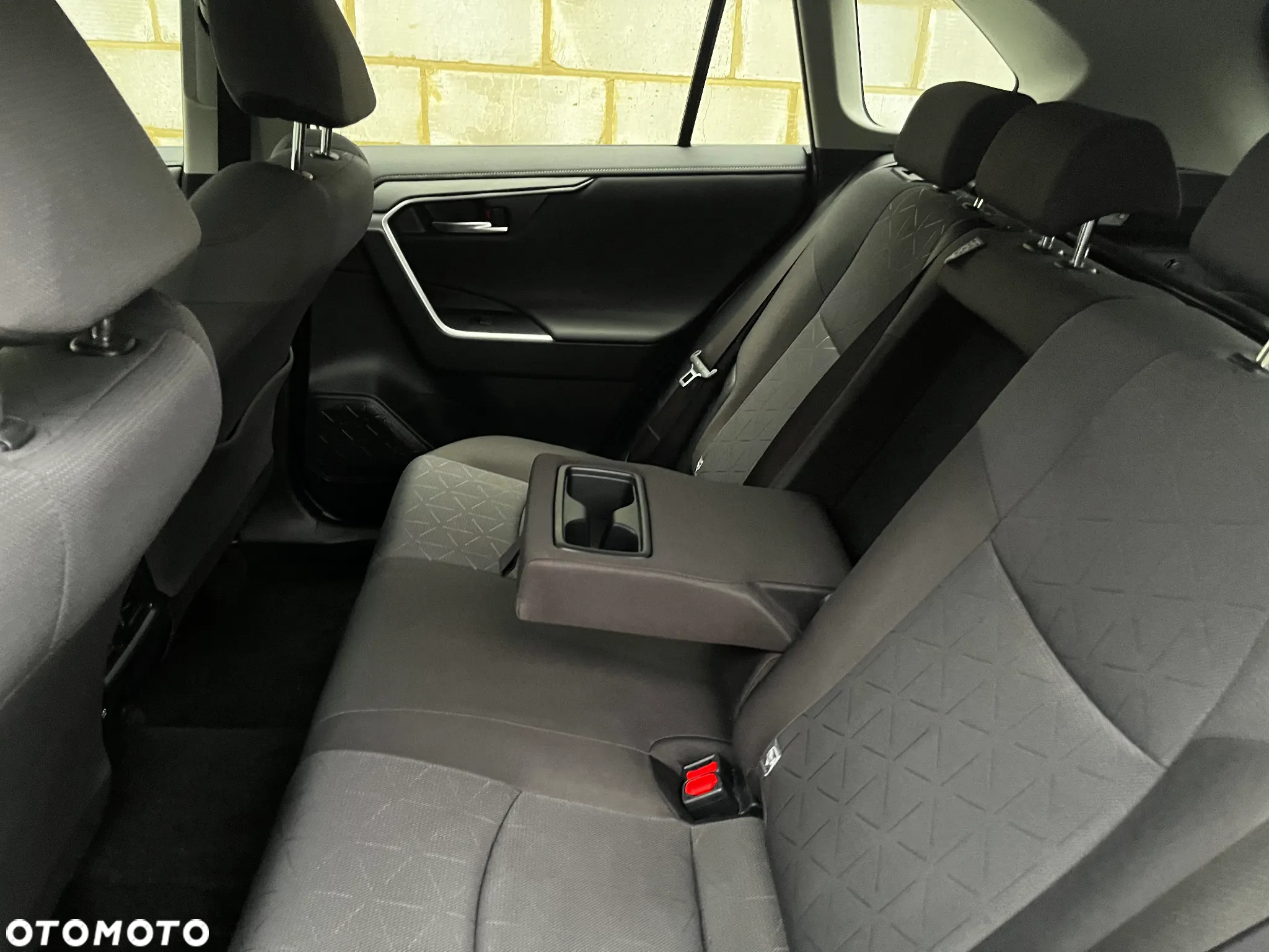 Toyota RAV4 - 16
