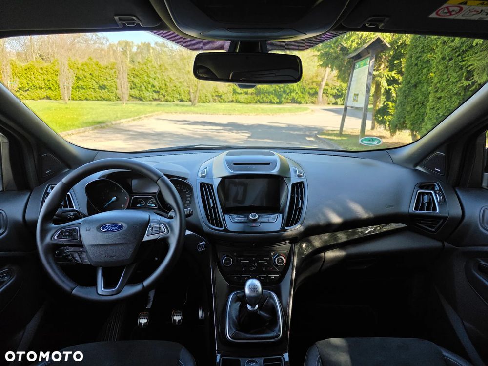 Ford Kuga 2.0 TDCi AWD ST-Line Black - 24