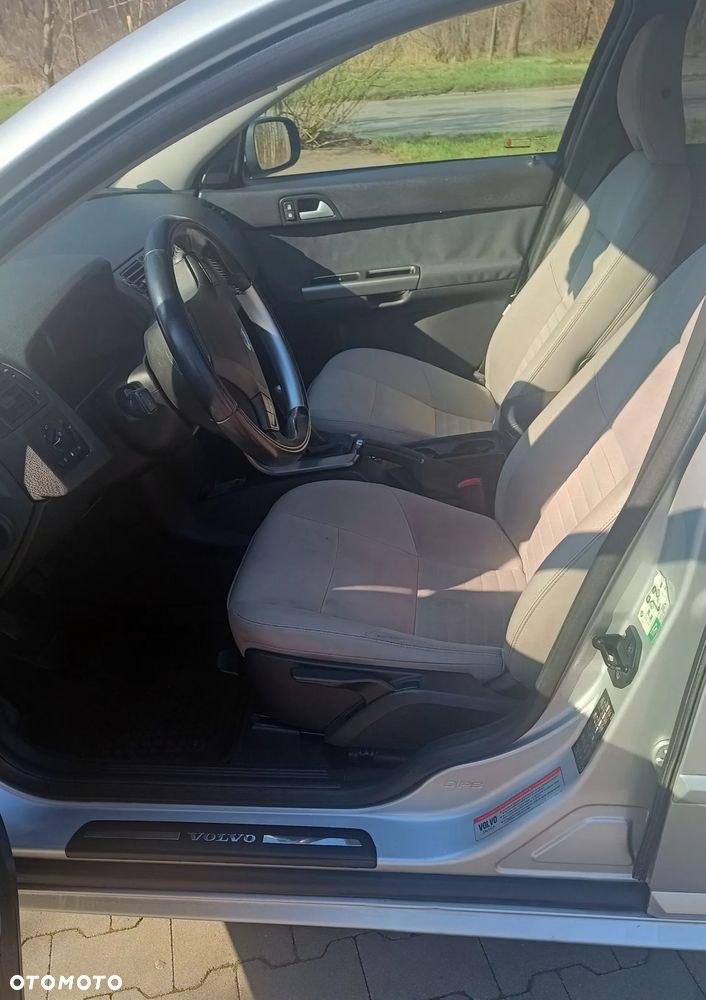 Volvo V50 2.0D Momentum - 12