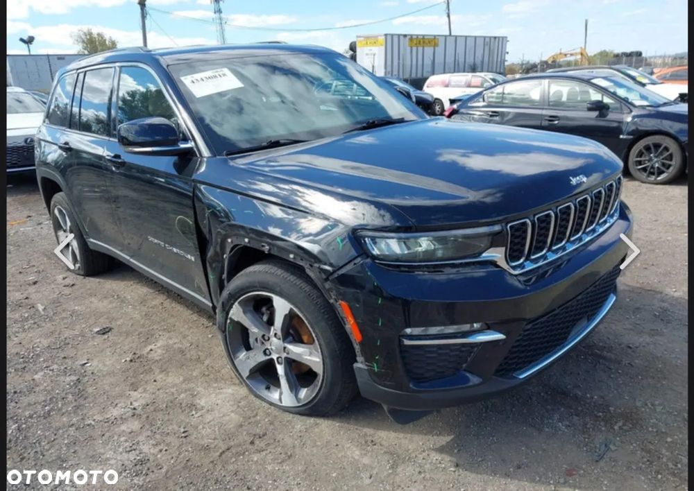 Jeep Grand Cherokee - 16