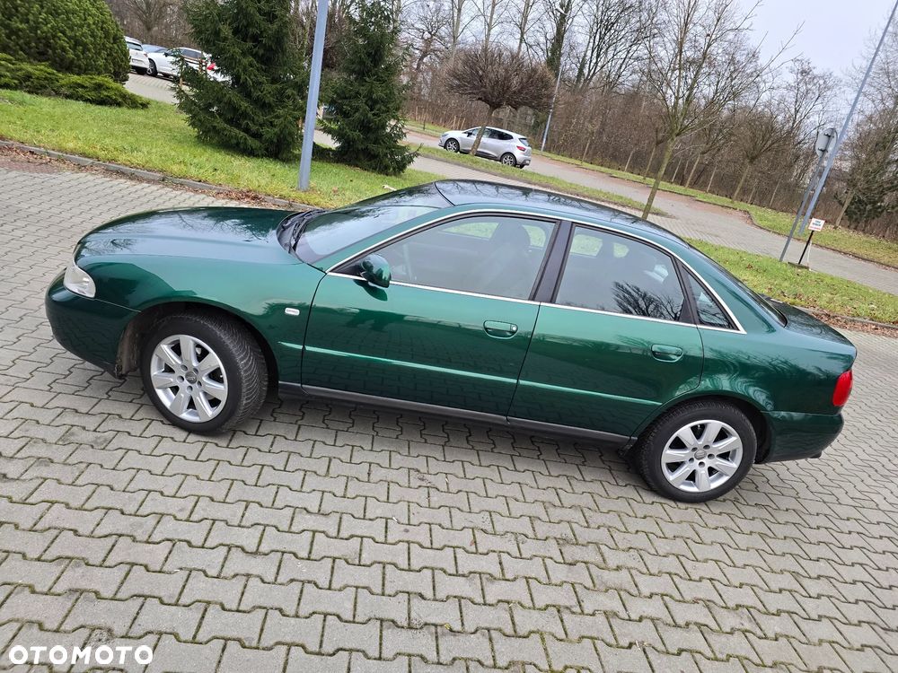 Audi A4 Limousine - 9