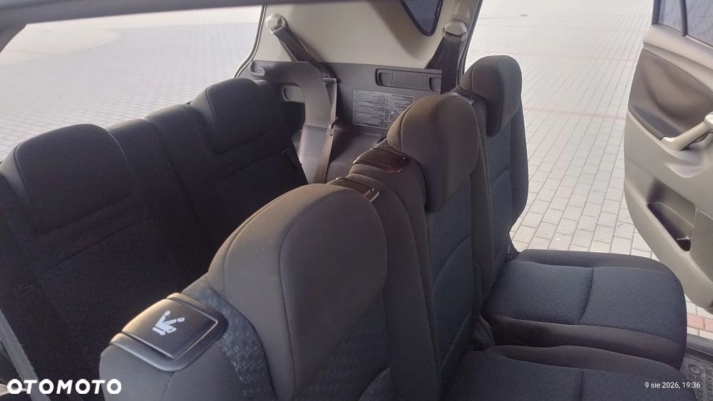 Toyota Verso 2.0 D-4D Sol 7os - 8