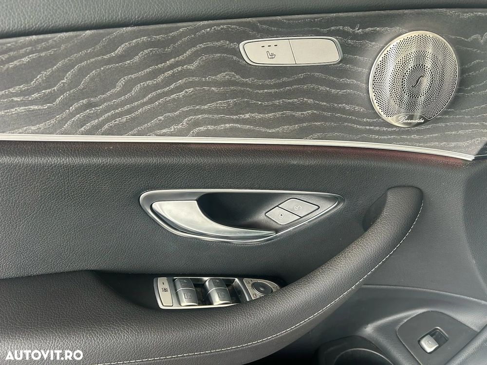 Mercedes-Benz E 300 de Aut. - 9