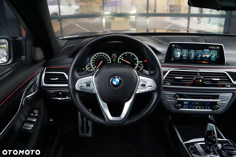 BMW Seria 7 750d xDrive - 38