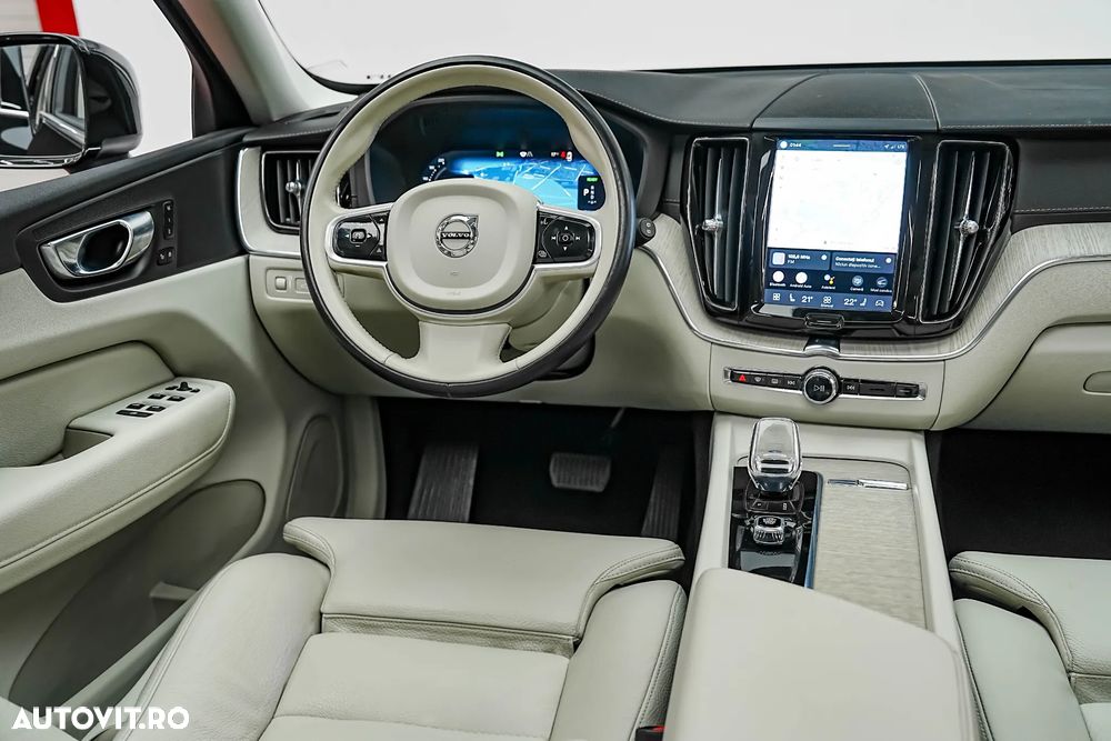 Volvo XC 60 Recharge T6 Twin Engine eAWD Inscription Expression - 32